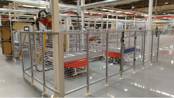 鋁型材圍欄如何10年不褪色？關鍵在表面處理工藝