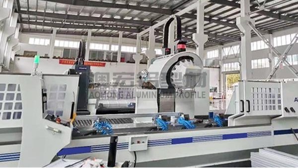 鋁型材廠家選擇不當(dāng),將給鋁型材框架定制帶來(lái)種種意想不到的問(wèn)題