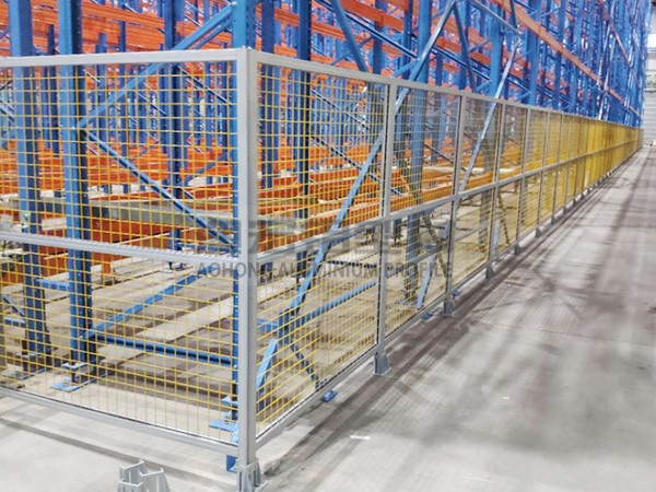 倉(cāng)庫(kù)鋁型材圍欄3